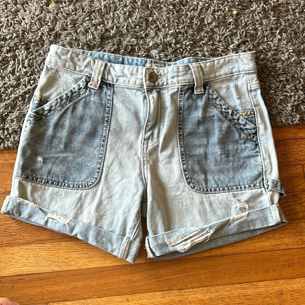 Free People Patch Pocket Cuffed Denim Shorts Size 28